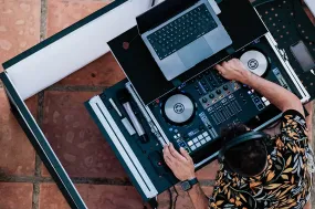 Hoeveel kost een DJ op een bruiloft?