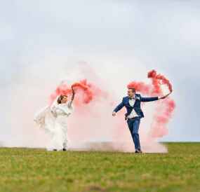 Rook fakkels gebruiken fotoshoot | Bruiloft & fotografie