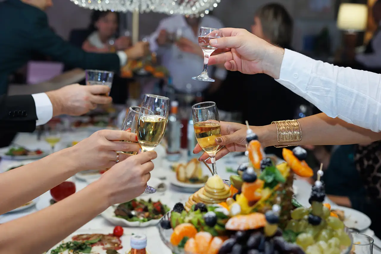 Do's en don'ts op een bruiloft als gast
