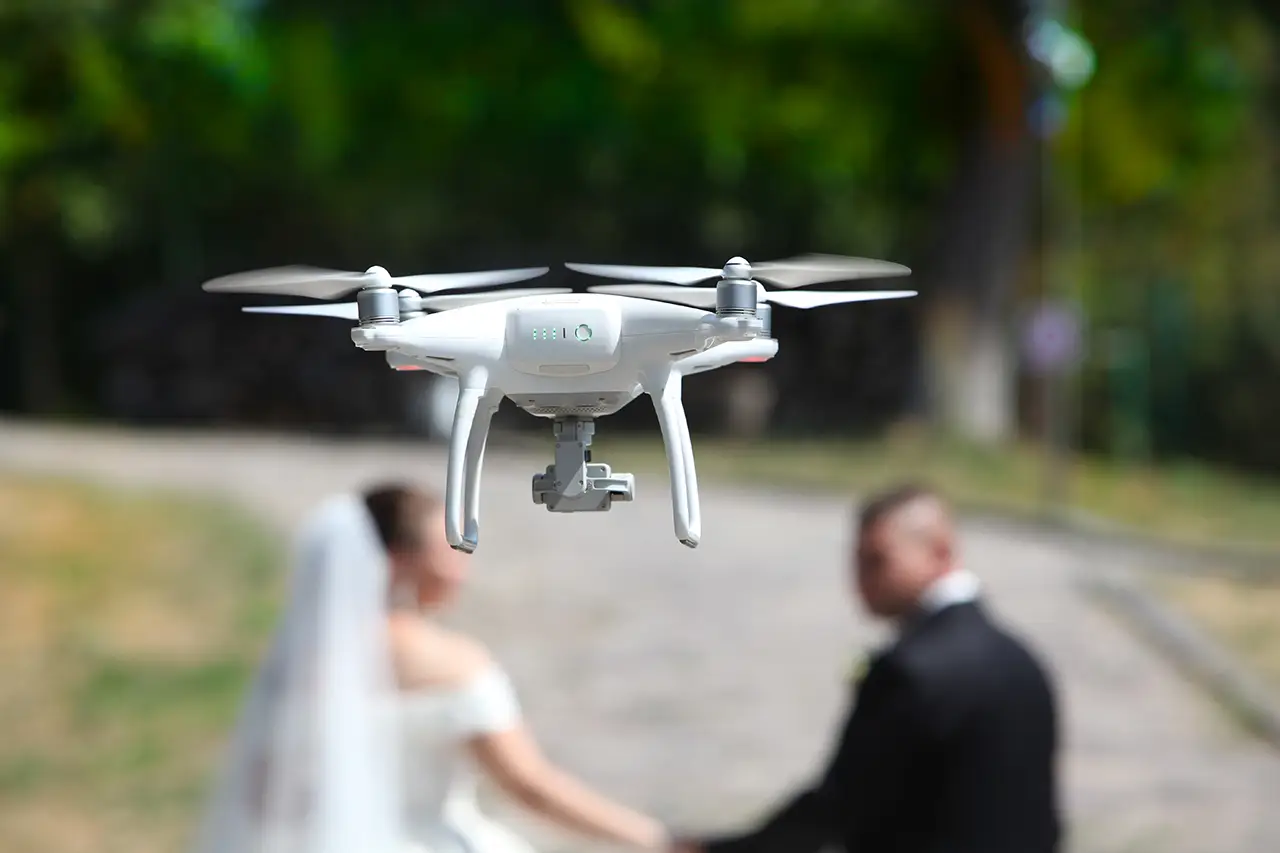 Voor- en nadelen van een wedding content creator op je bruiloft