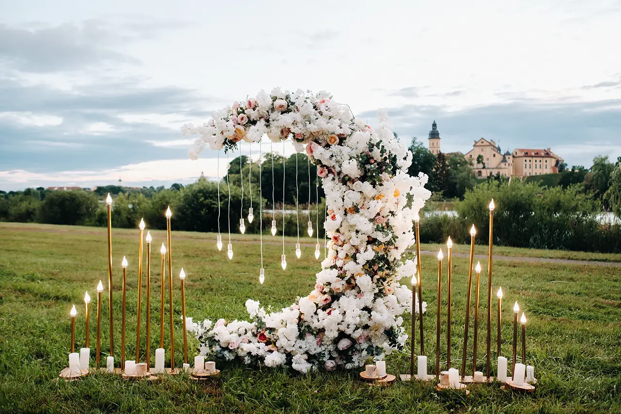 Zelf je bruiloft decoreren: zo doe je dat