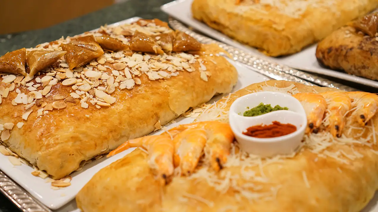 hoe verloopt een marokkaanse bruiloft? veel eten, pastilla