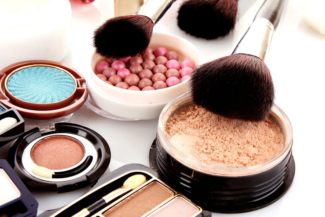 Zelf bruidsmake-up doen? Check deze tips!